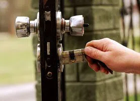 Golden Locksmith Services Redmond, WA 425-749-3701 - 13-Re-Key-Locks